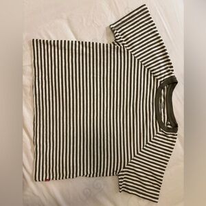 Levi’s Striped Olive and White T-Shirt